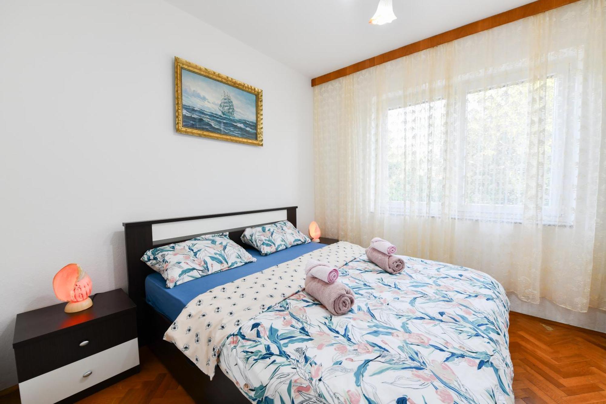 Pik Apartment Karlobag